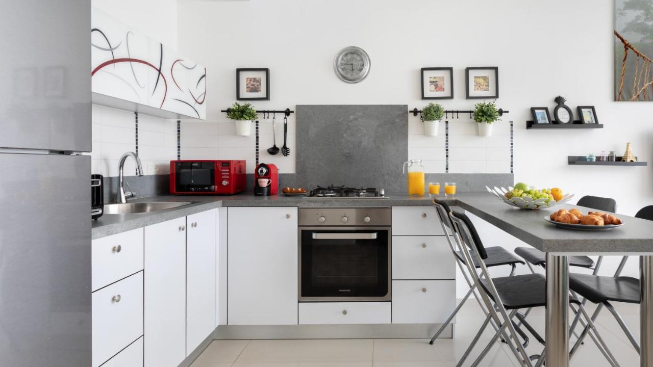 Stylish 1Br Flat For 4 Ppl In Allenby By Holyguest Τελ Αβίβ Εξωτερικό φωτογραφία